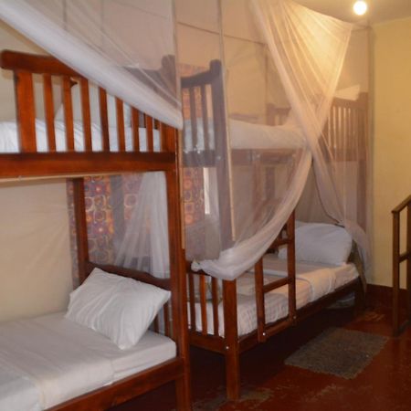 Albergue Jinja Backpackers Exterior foto