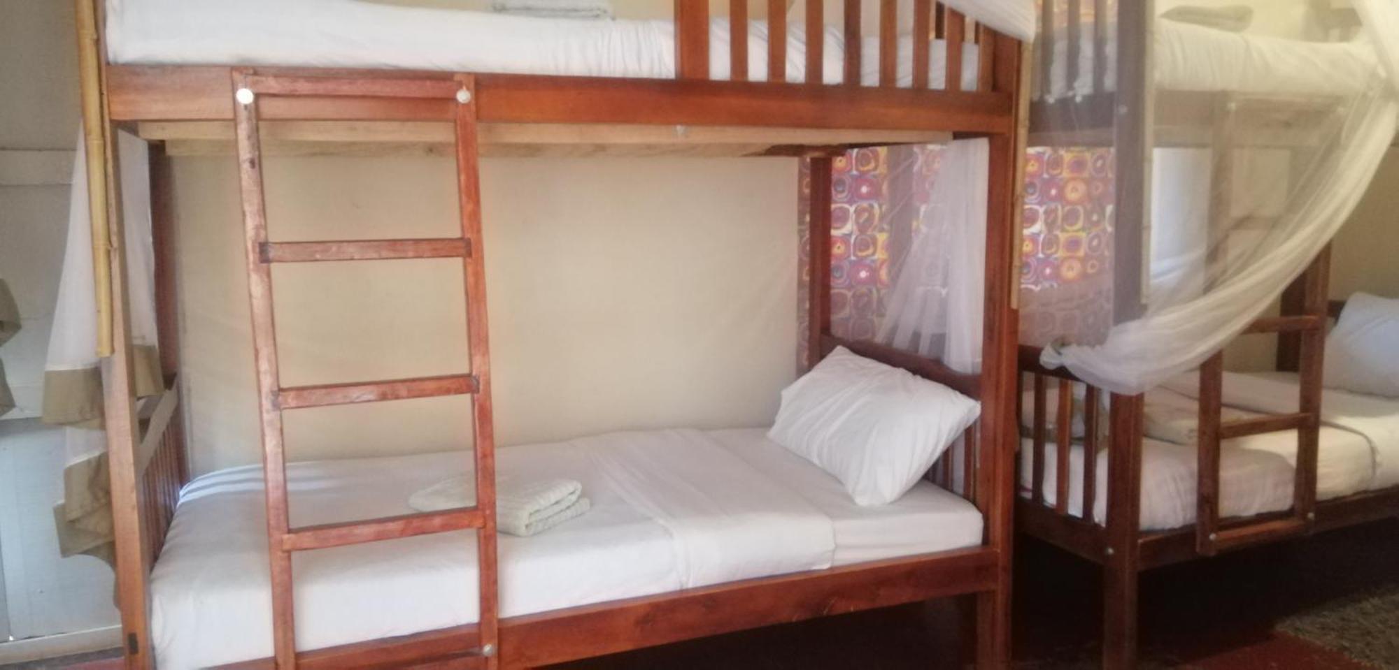 Albergue Jinja Backpackers Exterior foto