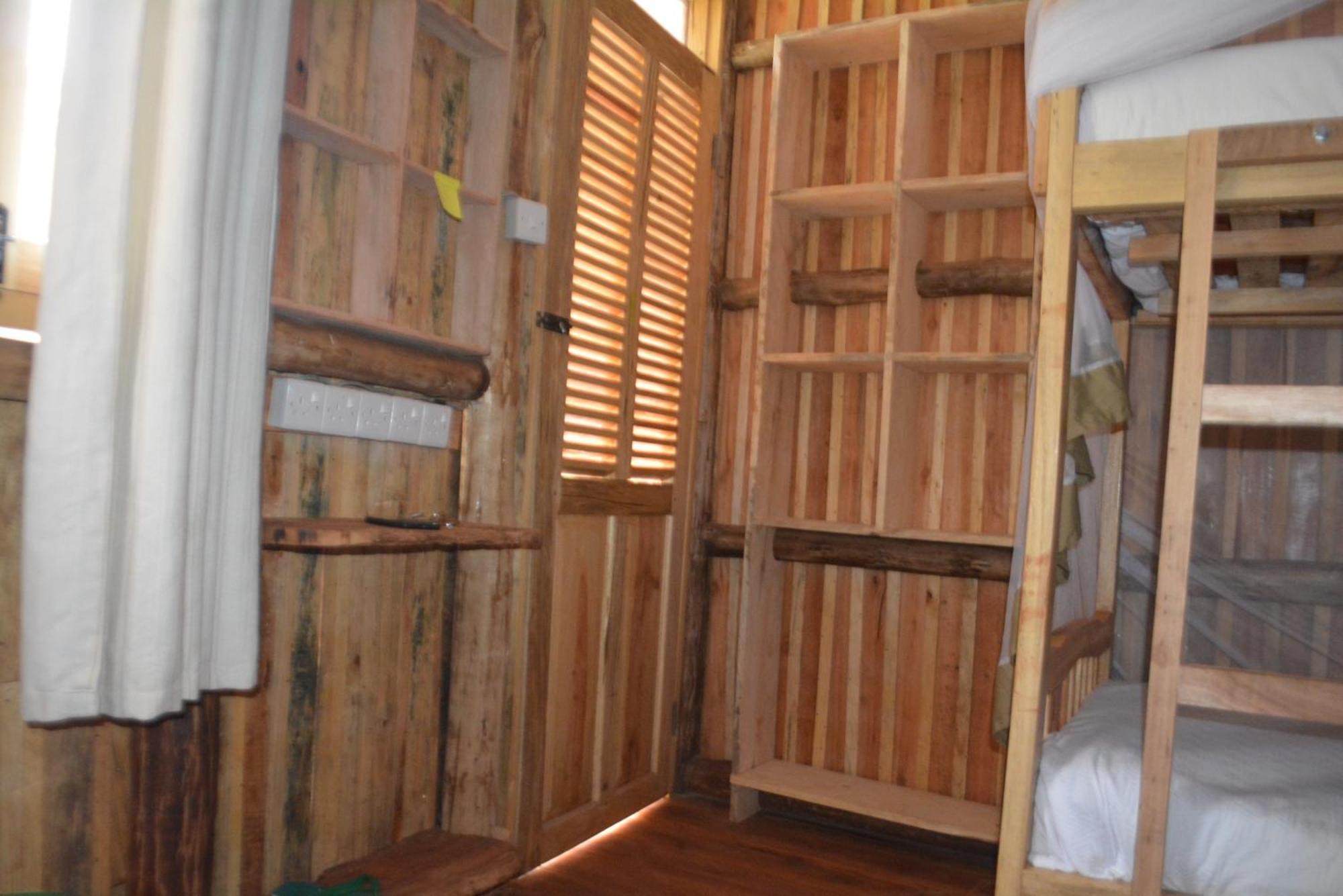 Albergue Jinja Backpackers Exterior foto