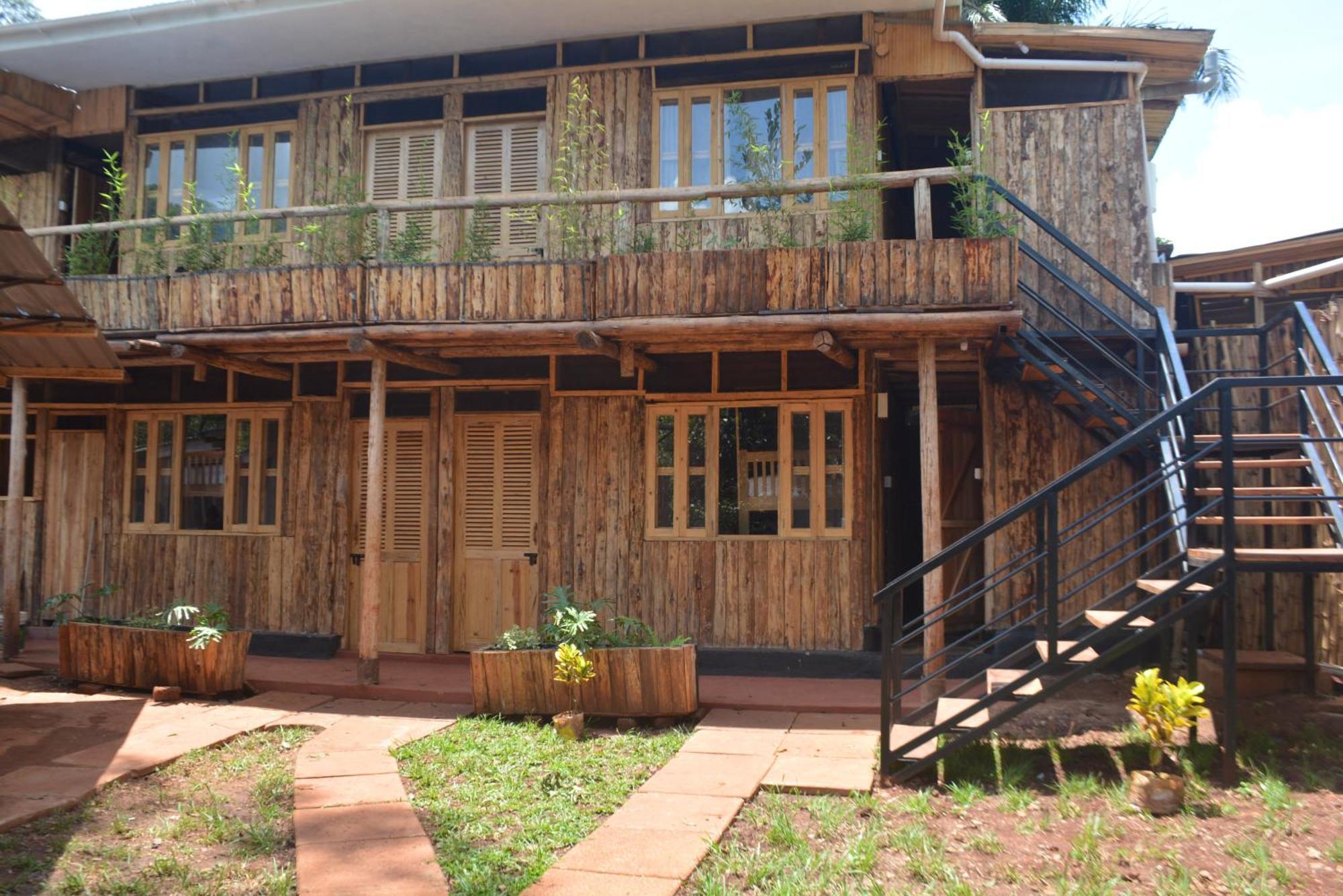 Albergue Jinja Backpackers Exterior foto